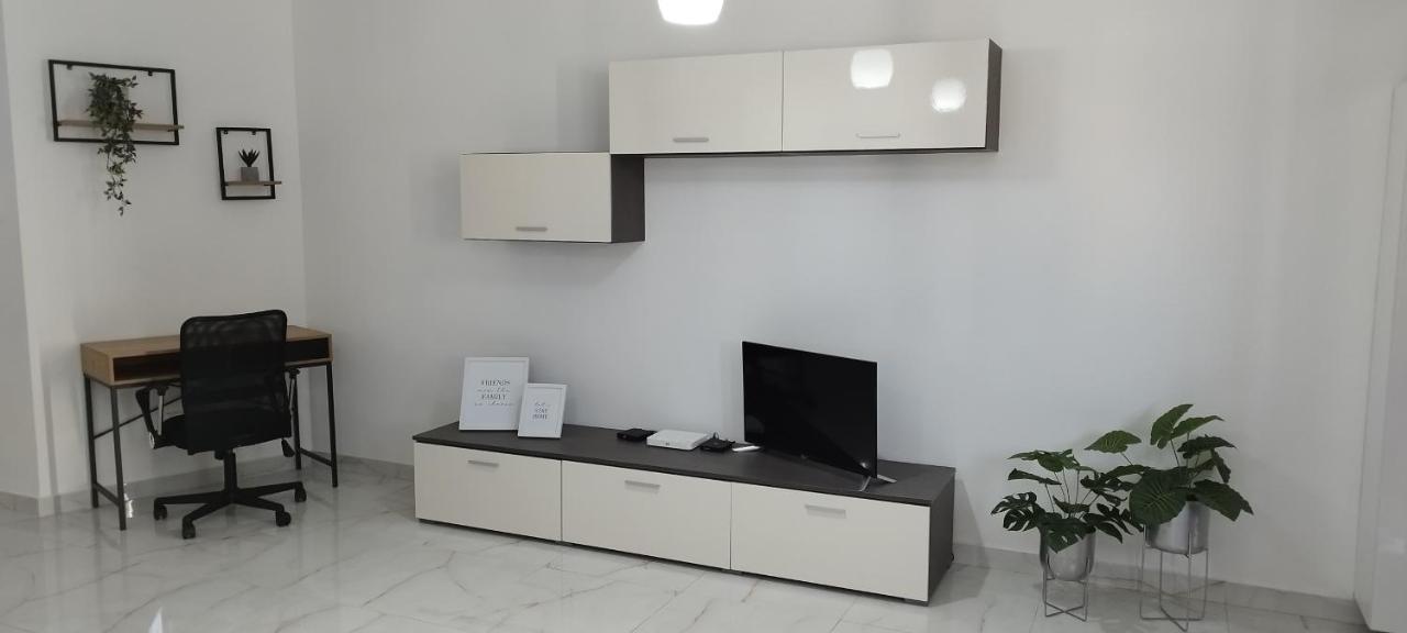 Large And Modern Apartment In The Centre Of Malta Mosta Buitenkant foto