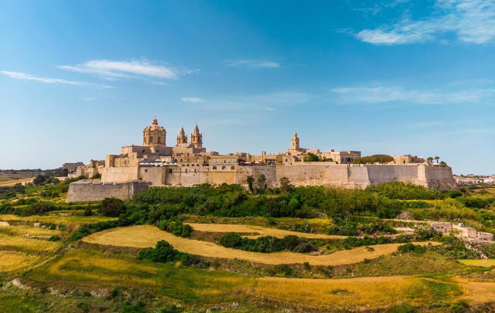 Stylish And Spacious Apartment In Centre Of Malta Mosta Buitenkant foto